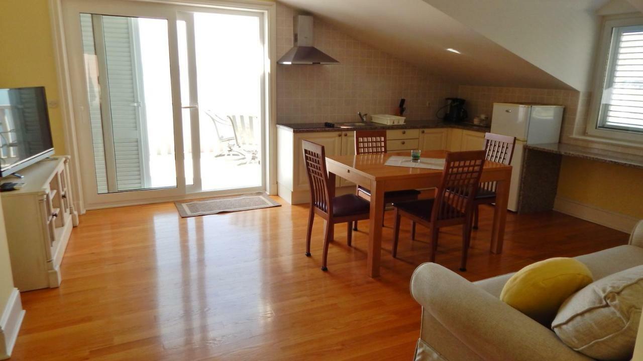 Seafront Apartments Nemira Omiš Dış mekan fotoğraf