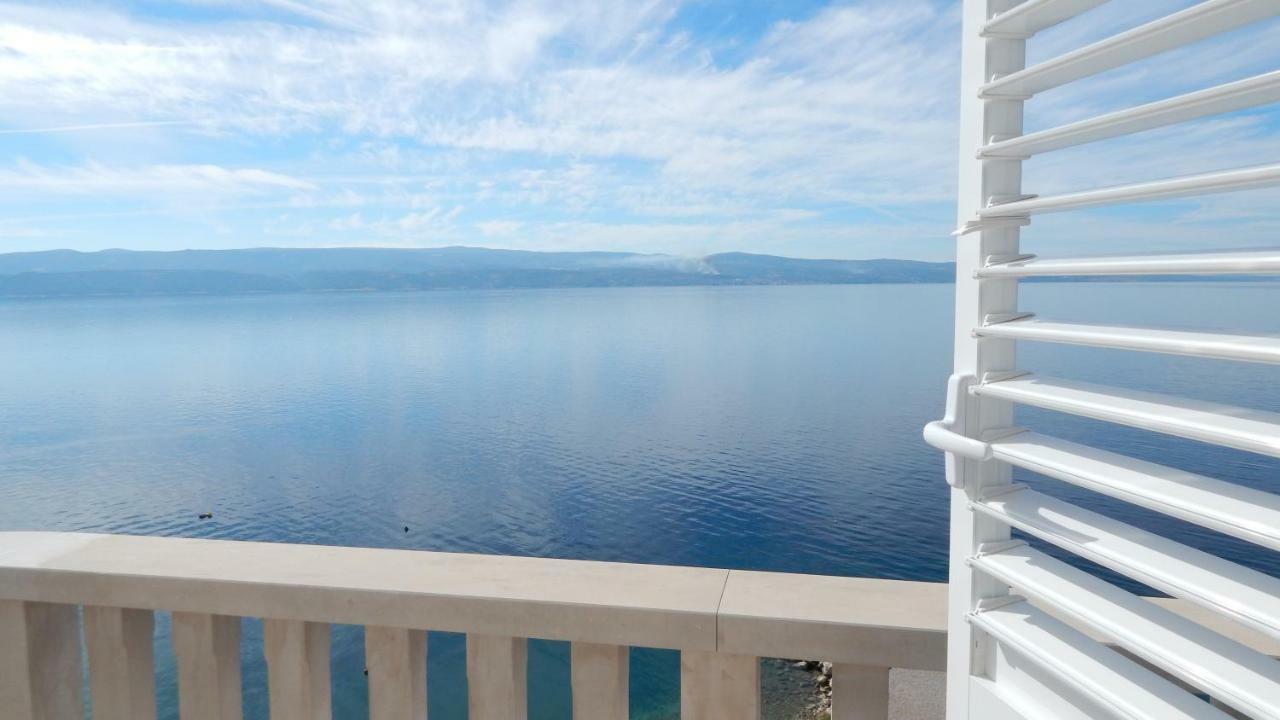 Seafront Apartments Nemira Omiš Dış mekan fotoğraf