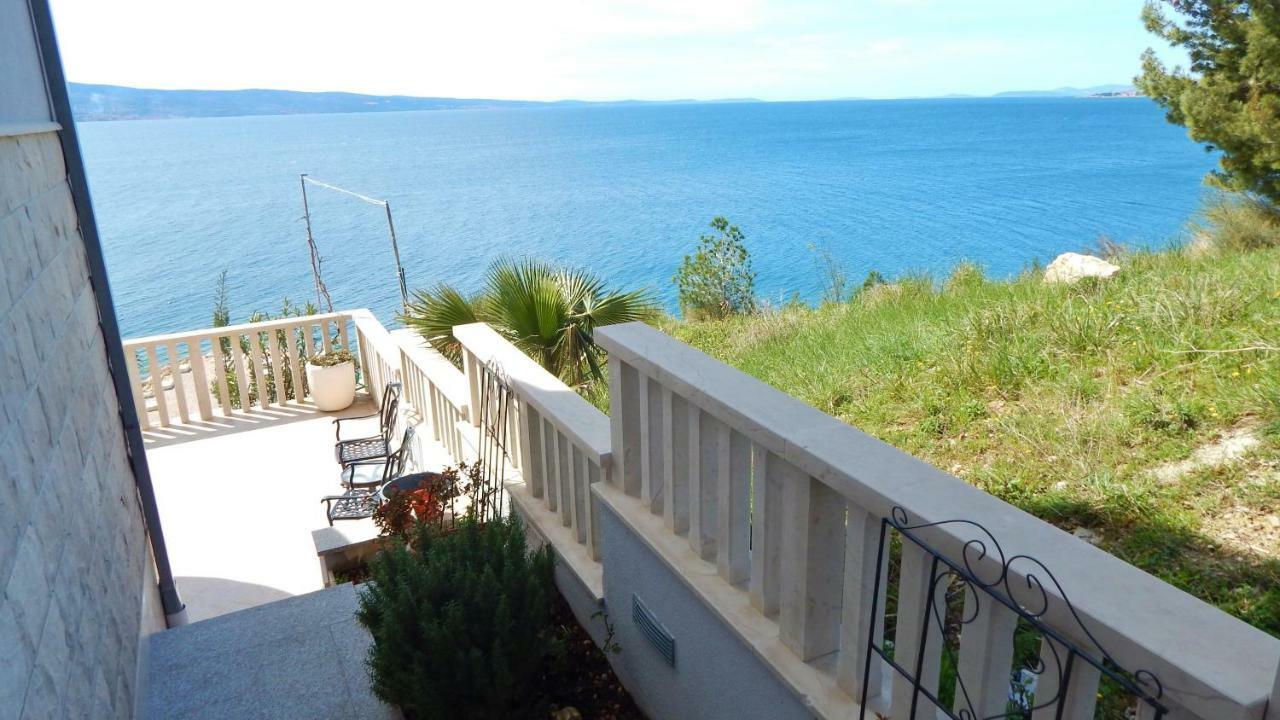 Seafront Apartments Nemira Omiš Dış mekan fotoğraf